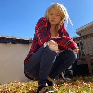 Meet your Posher, Jade